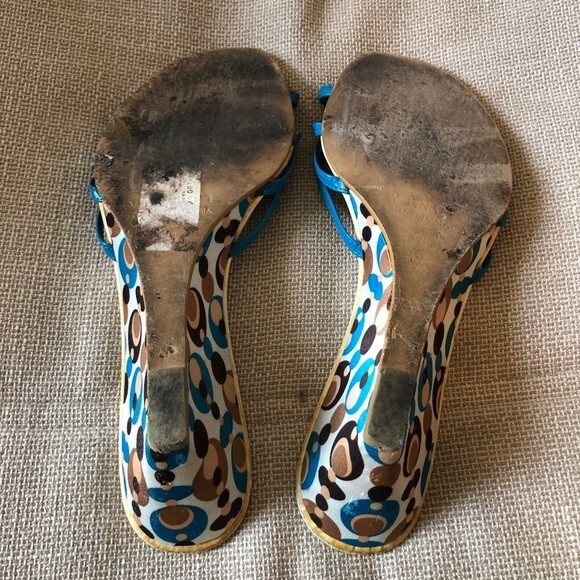 Cute blue dotted wedge heel sandals / shoes - Picture 5 of 12